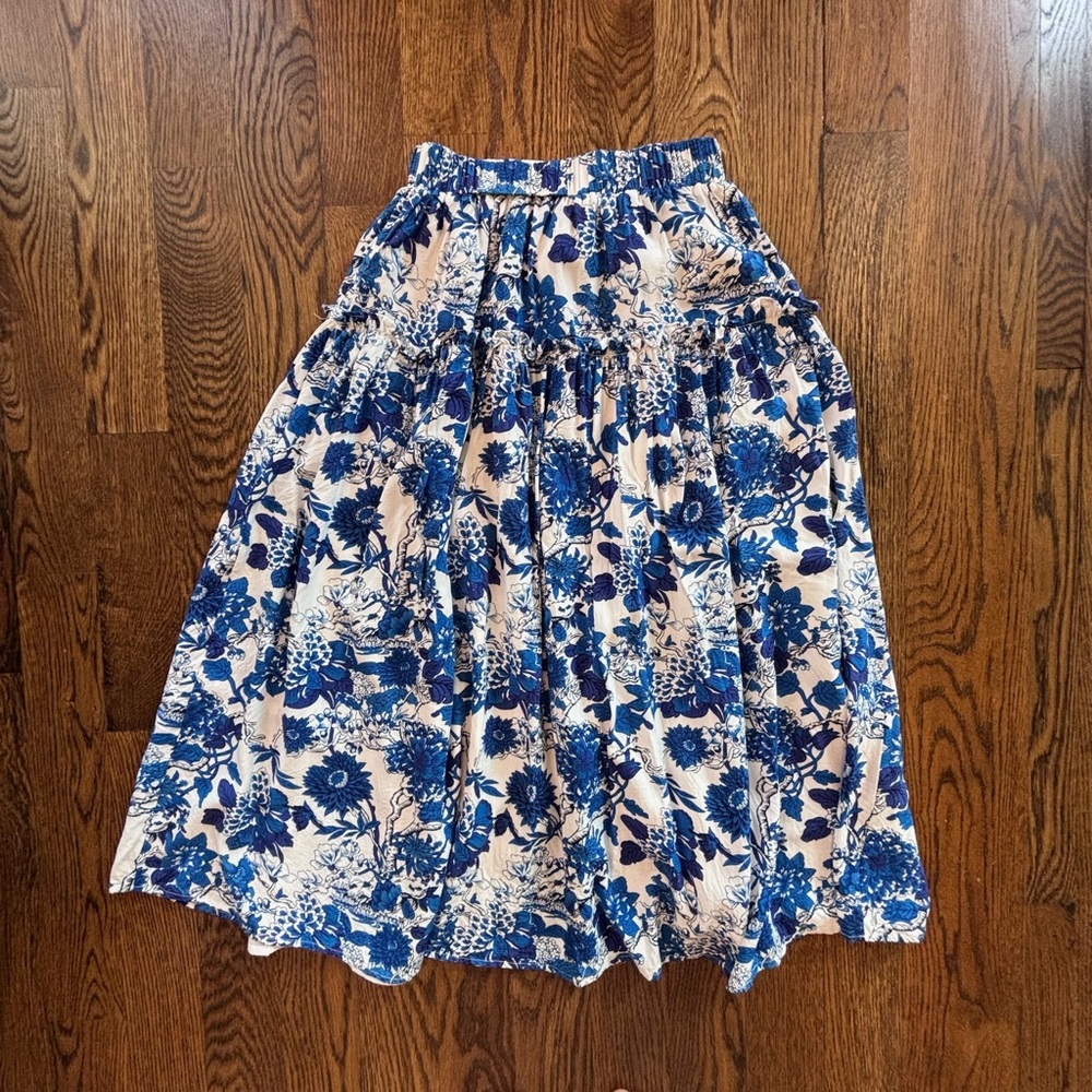 Hyacinth House by Tuckernuck Blue Floral Tiered Midi Skirt XS Cottagecore Boho - Picture 6 of 6